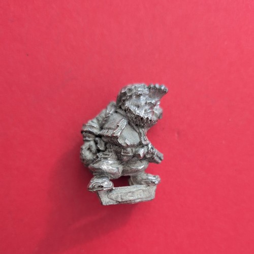 Warhammer dwarf cannon - dwarf,