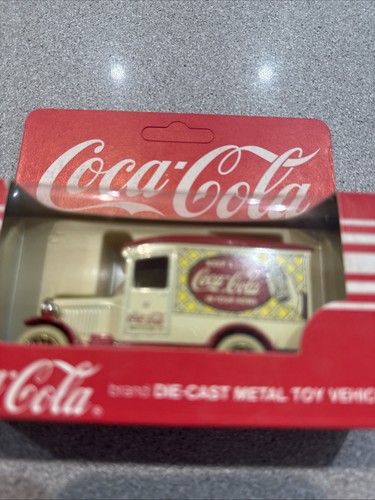 Lledo chevrolet van coca - chevrolet, cola