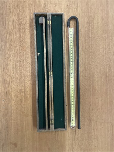 Vintage boxed manometer - boxed,