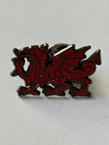 Welsh dragon badge - dragon, badge.