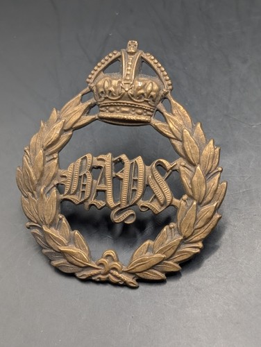 Original cap badge queens - original,