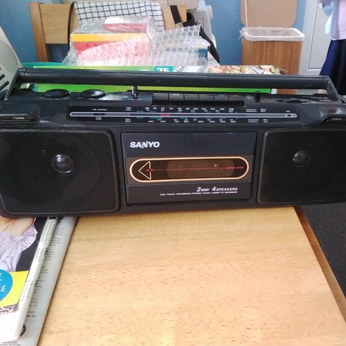 Sanyo m7828k radio - cassette, am