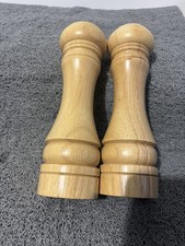 Rubber Wood Wooden Pepper Mill