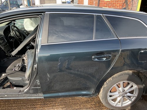 Toyota avensis mk3 estate - toyota, door