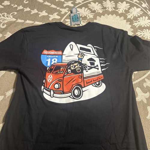 Nwt dcon johnny cupcakes - nwt,