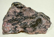 Rhodonite and pyrolusite - rhodonite,