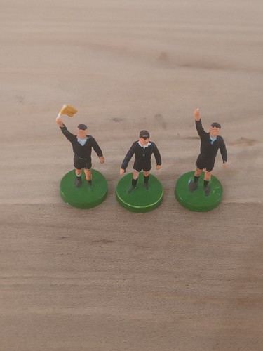 Subbuteo vintage referee - subbuteo, and