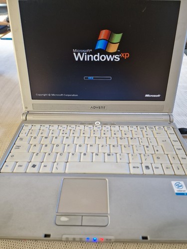 Advent 7066m laptop - laptop, 12"