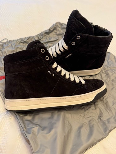 Prada black suede - black,