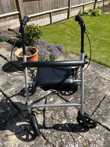 Rollator mobility walker with - walker,