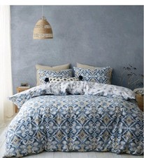 Pineapple Elephant Inara Ikat