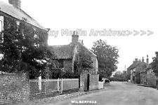 dpp-63 Street View, Wilberfoss nr Pocklington, Yorkshire. Photo