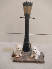 The Leonardo Collection A Walk in the Park figurine 1999 Previously Owned 