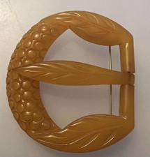 Large Vintage Bakelite Brooch 