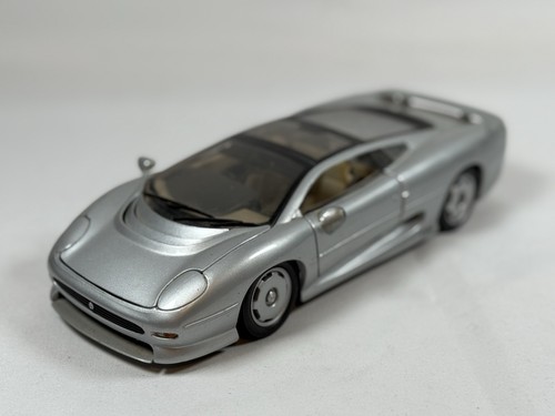 Maisto scale die cast - maisto,