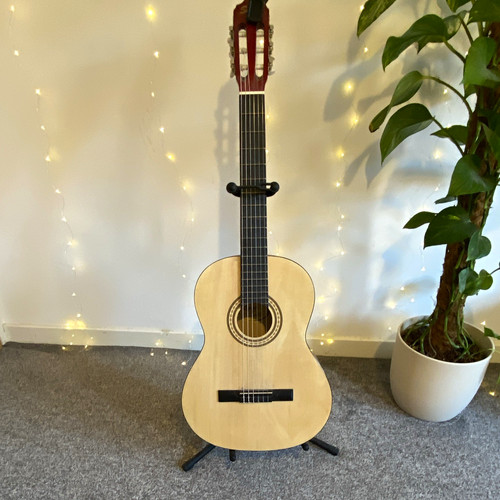 Fender full size right - full, right-handed