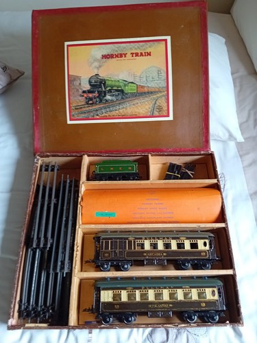 Hornby gauge flying scotsman - hornby,