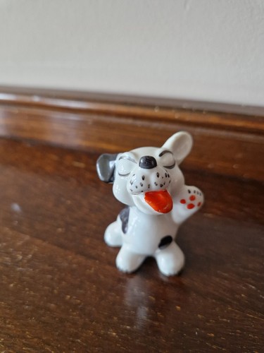 Black and white vintage dog - black,