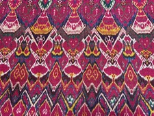 MIND THE GAP CURTAIN/UPH