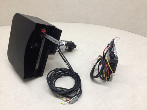 Pick place assembly head - pick,