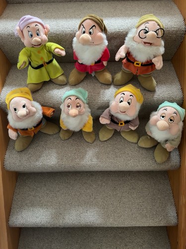 Vintage disney store - vintage, snow