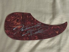 Singer VINCE GILL Signed