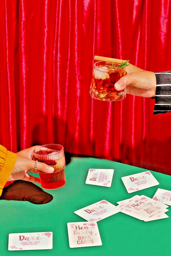 Hen party dare - cards, pink