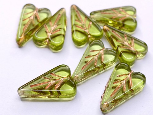 16mm pressed czech glass - 16mm, heart