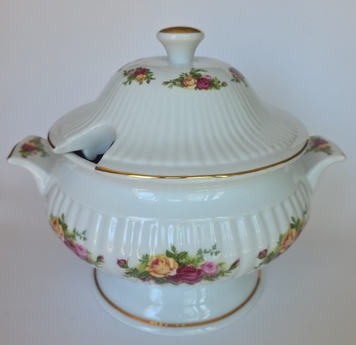 Old country roses tureen and - roses,