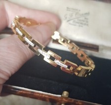 ❤️ 9ct Gold Diamond Hinged