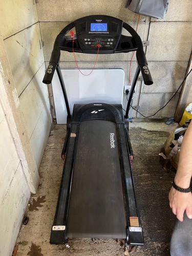 Reebok zr9 treadmill - reebok,