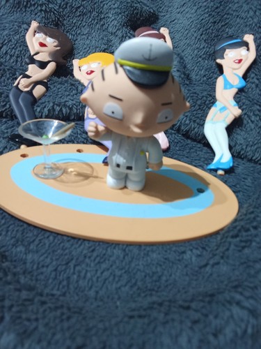 Mezco toyz family guy - toyz,