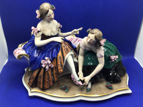 Capodimonte porcelain figurine - capodimonte,