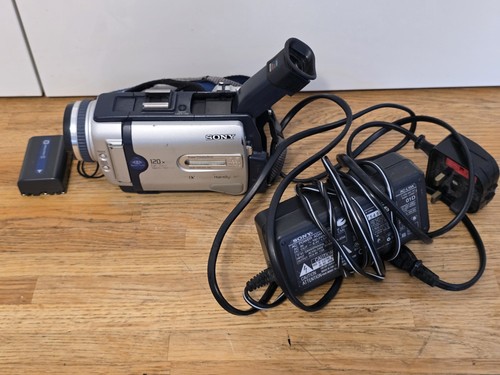 Sony dcr trv30e mini tape - sony, dv