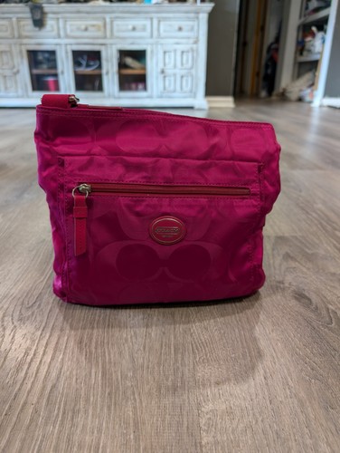 Coach signature getaway - signature, nylon