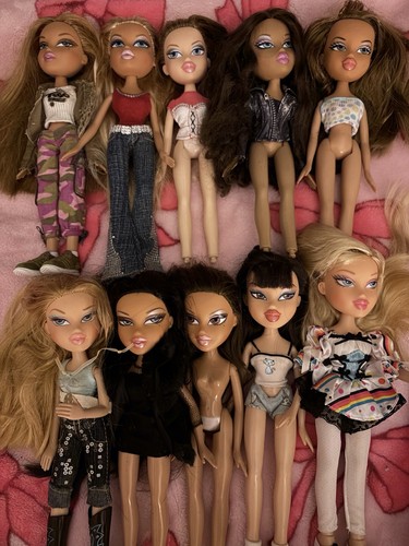 Bratz doll bundle - bratz,