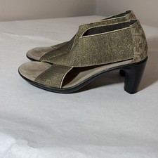 $135 Charleston Shoe Company