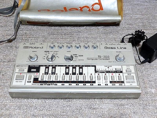 Roland 303 analog - roland,