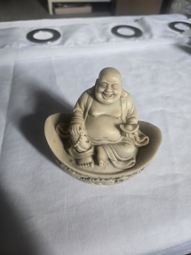Beige laughing buddha - laughing, resin