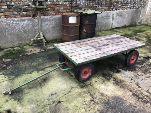 Trailer trolley work - trailer, bench