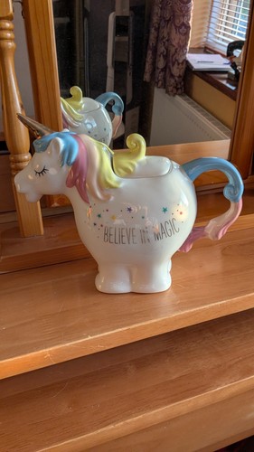 Unicorn display teapot - display,