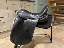 18” ideal (AST plates) monoflap dressage saddle with surface block MW in black 