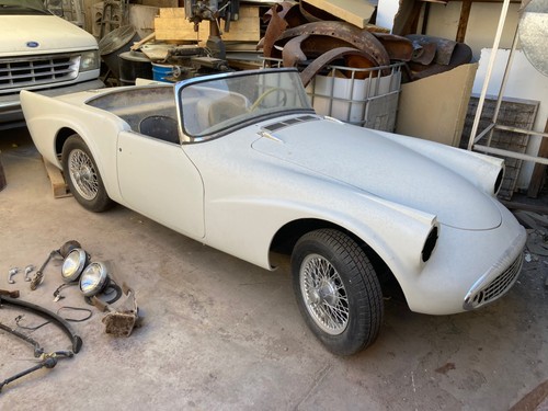 Complete 1961 daimler sp250 - complete,