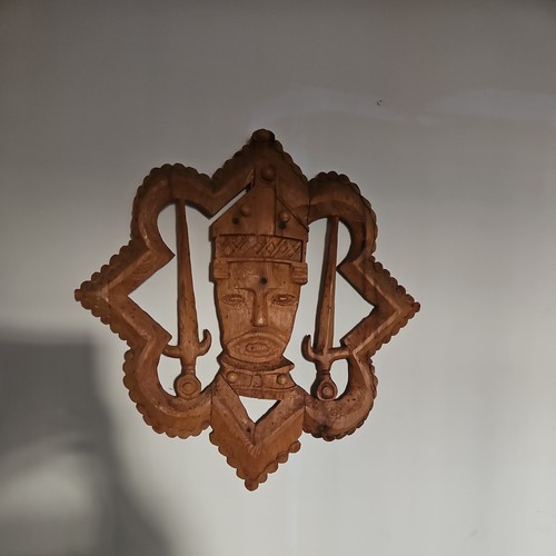Thomas becket wooden wall - becket.,
