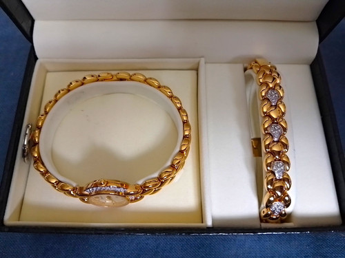 Accurist ladies quartz - accurist,