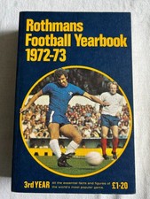 Rothmans football yearbook 1972-73 3rd year Good condition