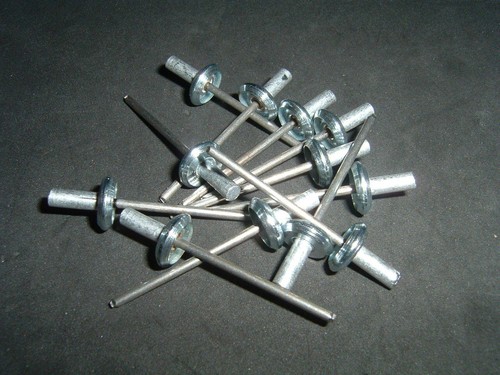 Tuckers rivet chrome moulding - rivet,