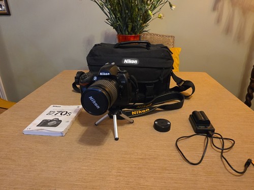 Nikon d70s dslr camera - d70s,