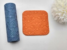 Nouveau Fan Texture Roller |