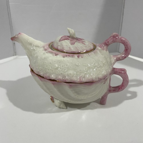 Vintage belleek pink neptune - pink,